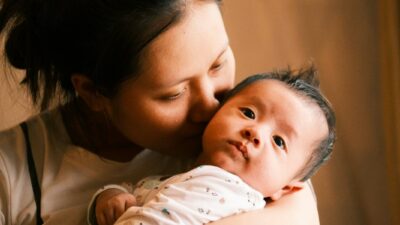 7 Tanda Baby Blues pada Ibu yang Wajib Ayah Pahami