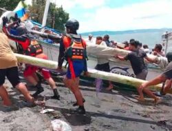 Aksi Dramatis Tim SAR Gabungan Selamatkan Nelayan yang Tak Sadarkan Diri di Tengah Laut