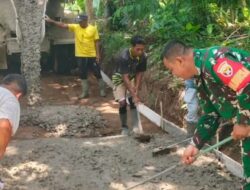 Wujud Nyata Kemanunggalan TNI, Babinsa dan Warga Kompak Bangun Infrastruktur Desa