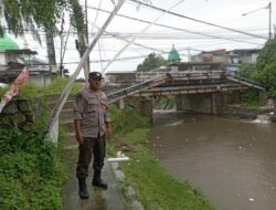Antisipasi Banjir, Polsek Mataram Intensifkan Pemantauan Debit Air di Kali Pesongoran