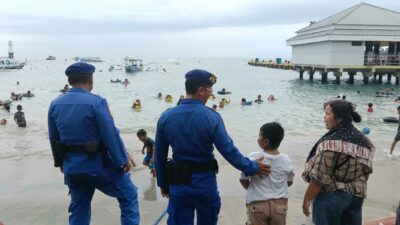 Pengamanan Ketat Pantai Batu Layar Pasca Tahun Baru